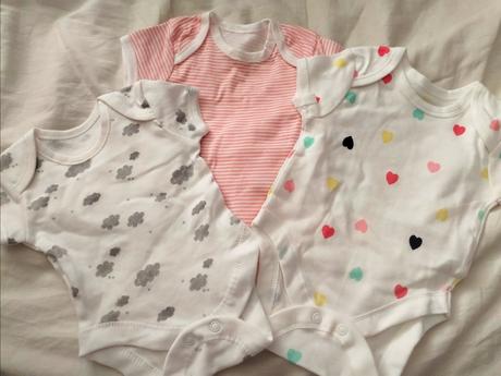 Nové body holčičí vel.0-3měsíce, 56 / 62 / 68