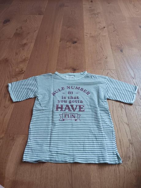 2x triko reserved č.140, reserved,140