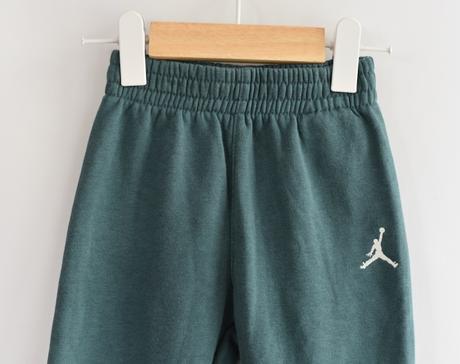 Teplákovka vel. 9 - 12 m, air jordan,80