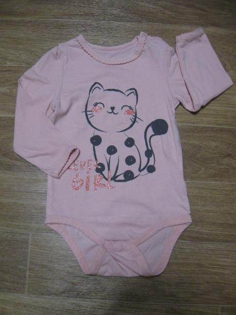 Body s dlouhým rukávem, 86