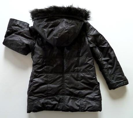 Bunda s kožešinovou kapucí vel. 122, 122