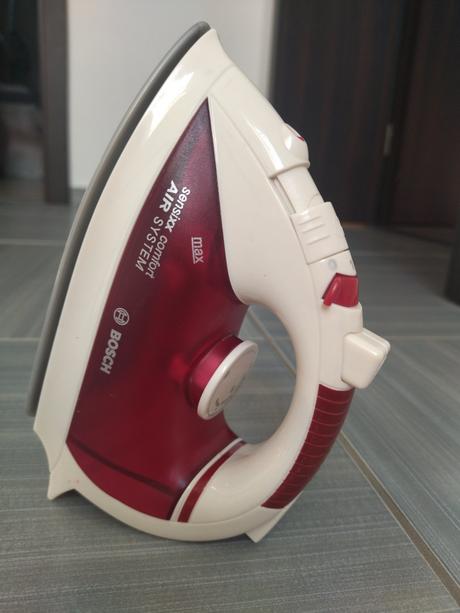 Plastová žehlička, 