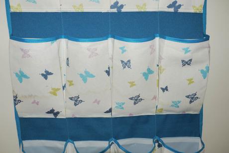 Kapsar tyrkysovy s motylky, 