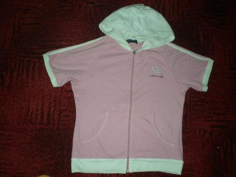 Růžové triko s bílou kapucí, 158