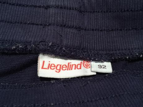 Tepláky pouze jedny, 92