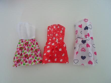 Šaty pro barbie 3ks,