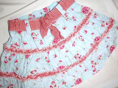 Nádherná květovaná volánková sukně, mini mode,80