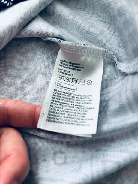 Ob/ šaty černobílé - v.cca 7/8 let, 128