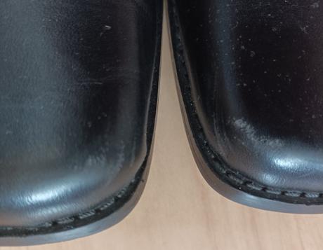 Společenské boty, 42