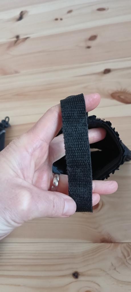 Černé návleky na nohy proti sněhu a chladu, 