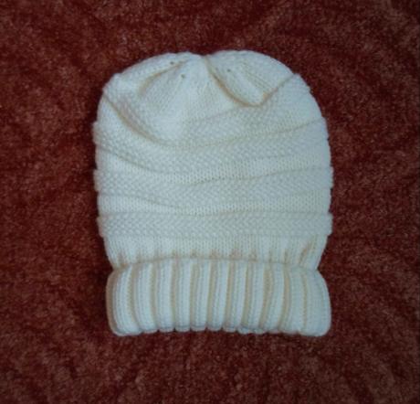 Bílá teplá pletená čepice čepička, 122