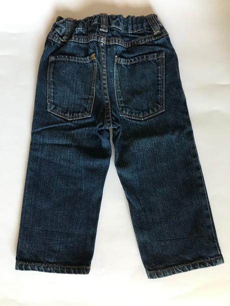 Tmavě modré džíny, tu,86