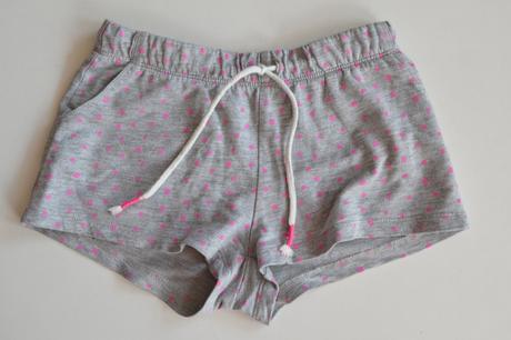 Kraťásky, h&m,110