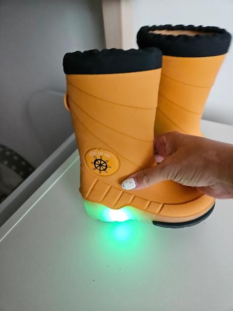 Chlapecké svítící holínky, vel. 22/23, lupilu,22