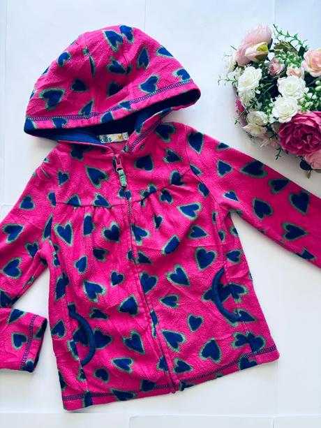 K1/ mikina flecová se srdíčky - v.6/7 let, m&co,122