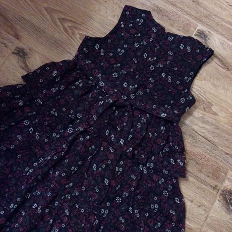 Lehoučké šaty s volánky a zavazováním, 128