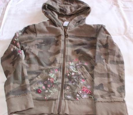 Ho57. dívčí maskáčová mikina, 10 let, adams,140