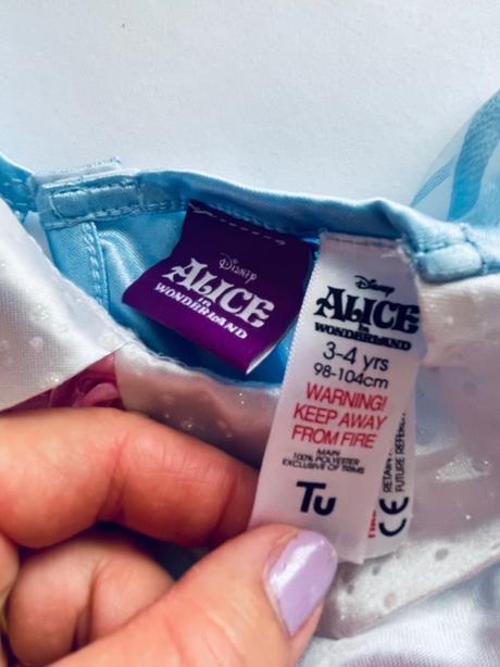 An13/ kostým alenka z říše divů - v.104, 