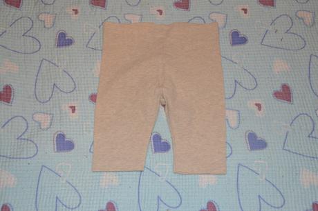 Béžové legíny, kraťasy, lupilu,80