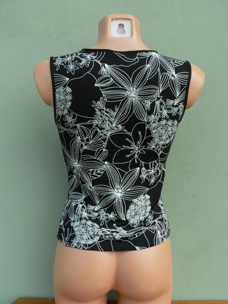 Černobílý top s květy clockhouse - vel.34/36, clockhouse,34