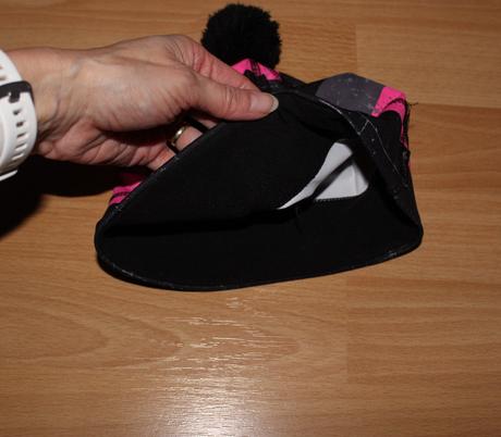 Funkční čepice dráče, 104