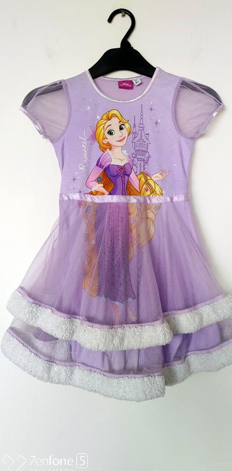 Šatičky, disney,98
