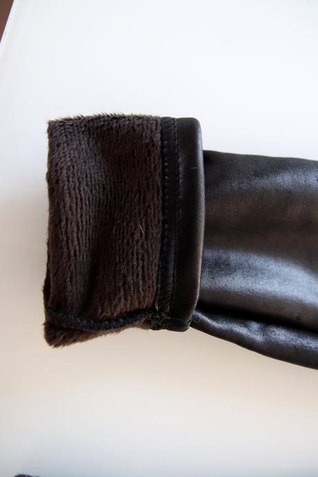 Dívčí koženkové legíny, 146