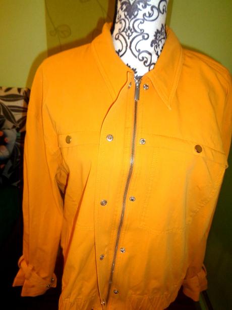 Moderní hořčicově žlutá bunda, 46