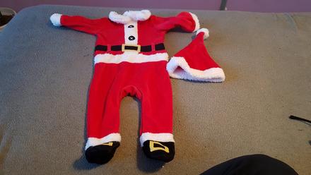 Vánoční overal značky f&f, vel. 3-6 měsíců., 62