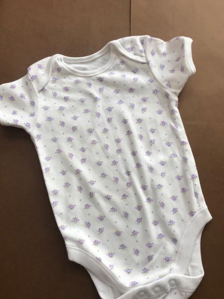 Body bílé s květy - v.6/9 měs., george,74