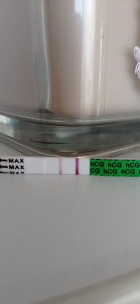 Je bolení v podbřišku normální na začátku těhotenství?