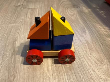 Dřevěné autíčko, 