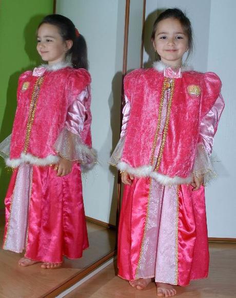 Karnevalová pelerína princezna šípková růženka,