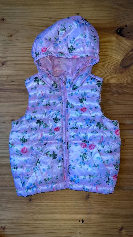 Růžová vesta s kytičkami, reserved,92