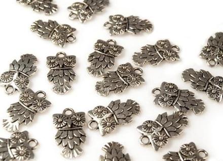 Kovový přívěsek sovička + kroužek, 