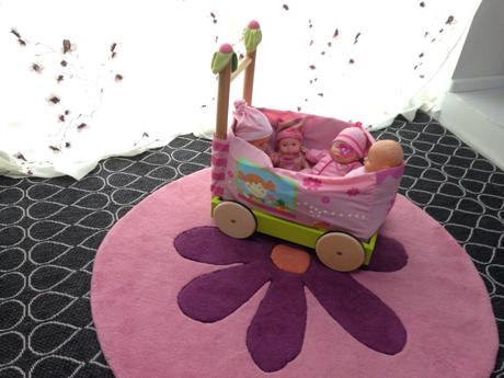 Vozik-aktivni choditko-kocarek panenkami,