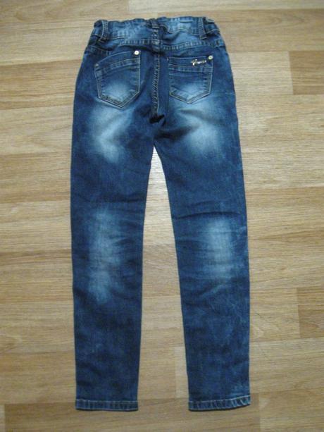 Džíny, 140