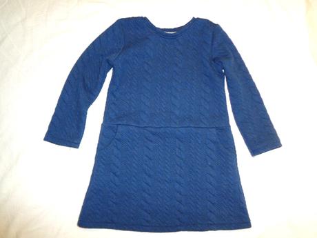 Tmavomodré teplejší šaty s copánky, 122