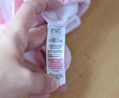 Kraťasy vel. 0 - 3 m, f&f,62