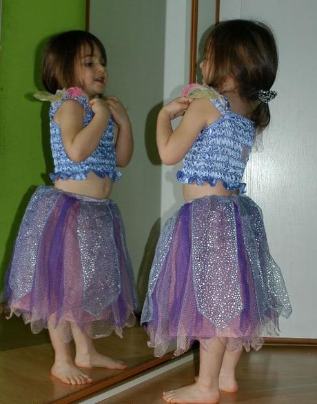 Karnevalový dvoudílný kostým fialová víla,