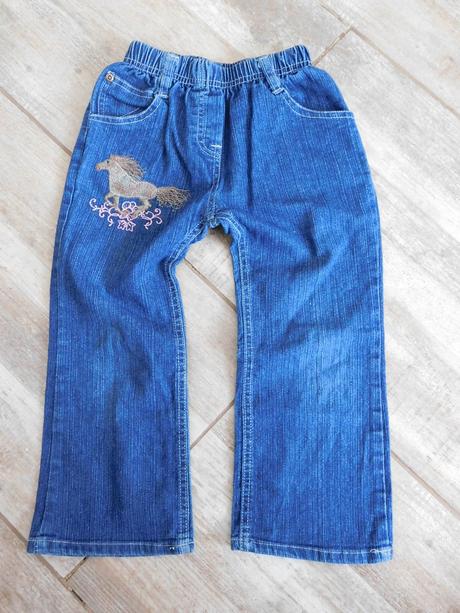 Dívčí kalhoty, 104