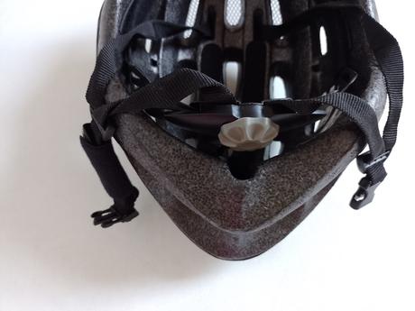 Cyklistická helma, l