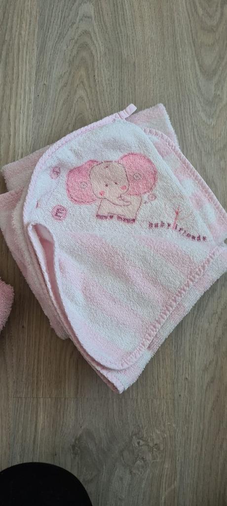 2x dívčí ručník na miminko,