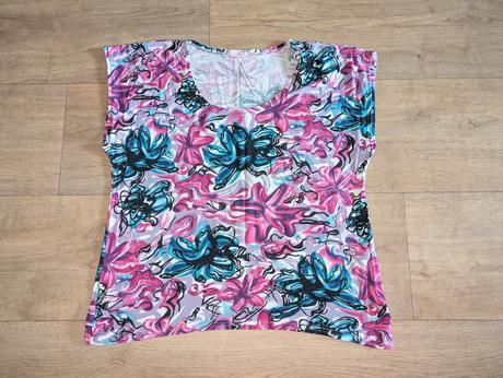 T374  tričko paula rabanti vel. 52, 52