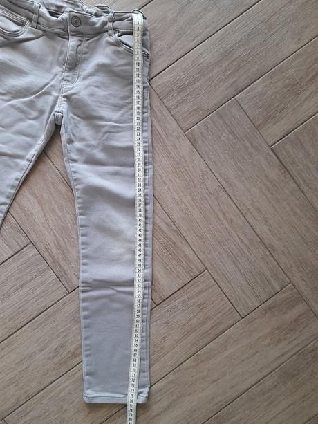 Šedé rifle zn. hm, vel. 134, h&m,134