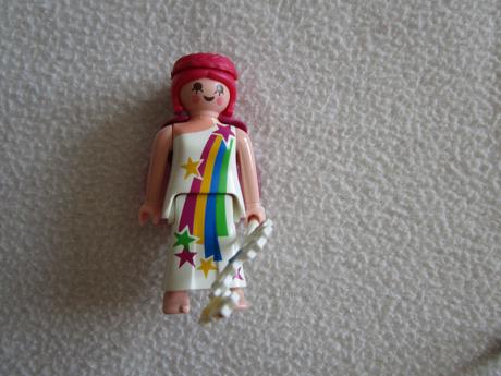 Figurka víly s pohyblivými křídly zn. playmobil, 