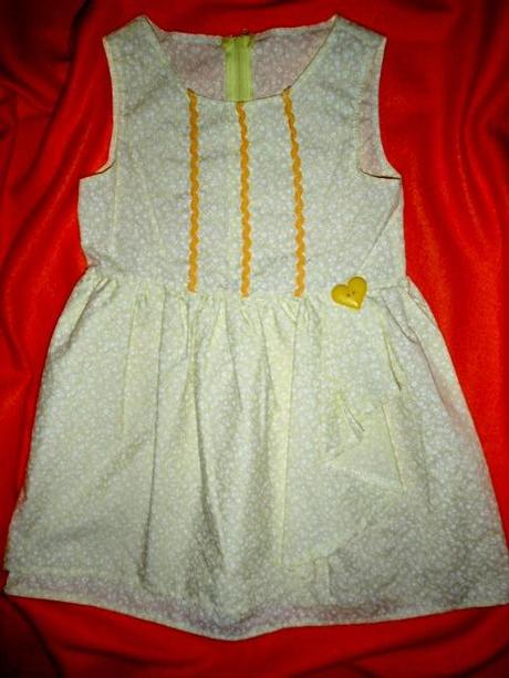 Překrásné žluté šaty - bílé květy, girl2girl,110