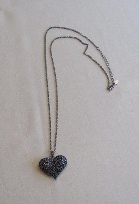 Náhrdelník s přívěskem,