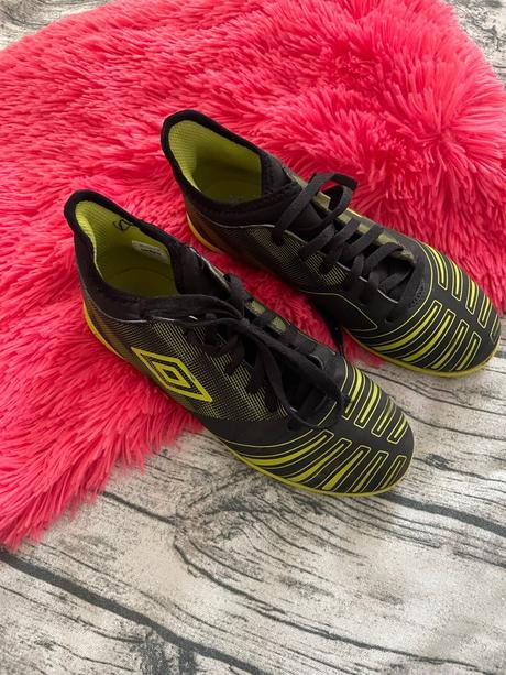 Dětské sálovky umbro 37,5, umbro,37
