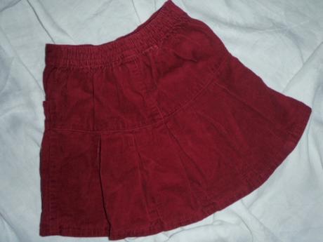 Skládaná sukýnka a krásné tričko s třešínkama, cherokee,104